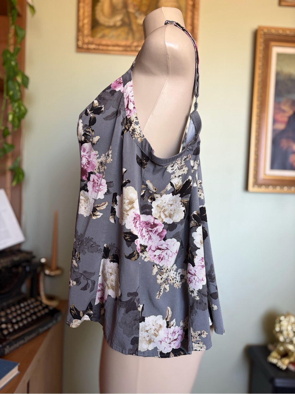 Torrid Gray Pink Floral Camisole Tank Top Size 3 Boho Chic Feminine Cottagecore - Picture 5 of 16